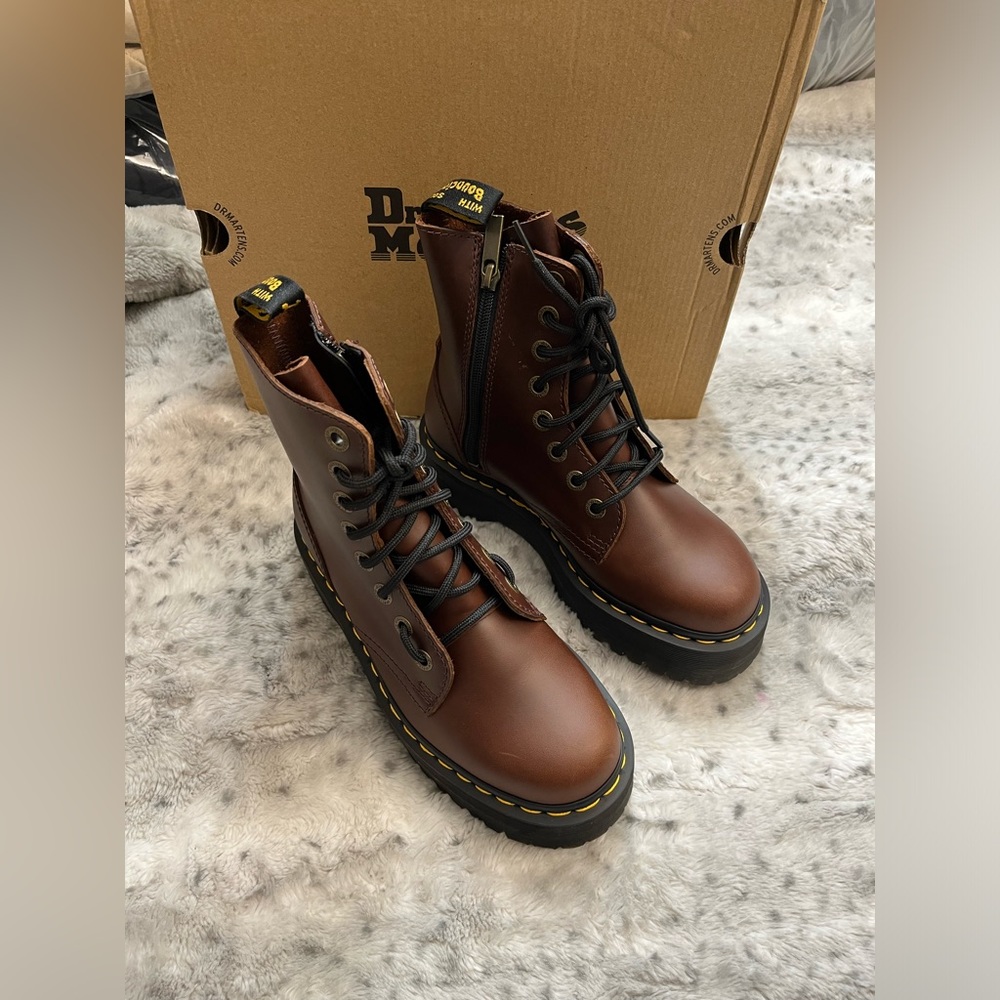 Dr. Martens JADON PLATFORM Boots in DARK BROWN Smooth LEATHER Great Reviews - Picture 5 of 14